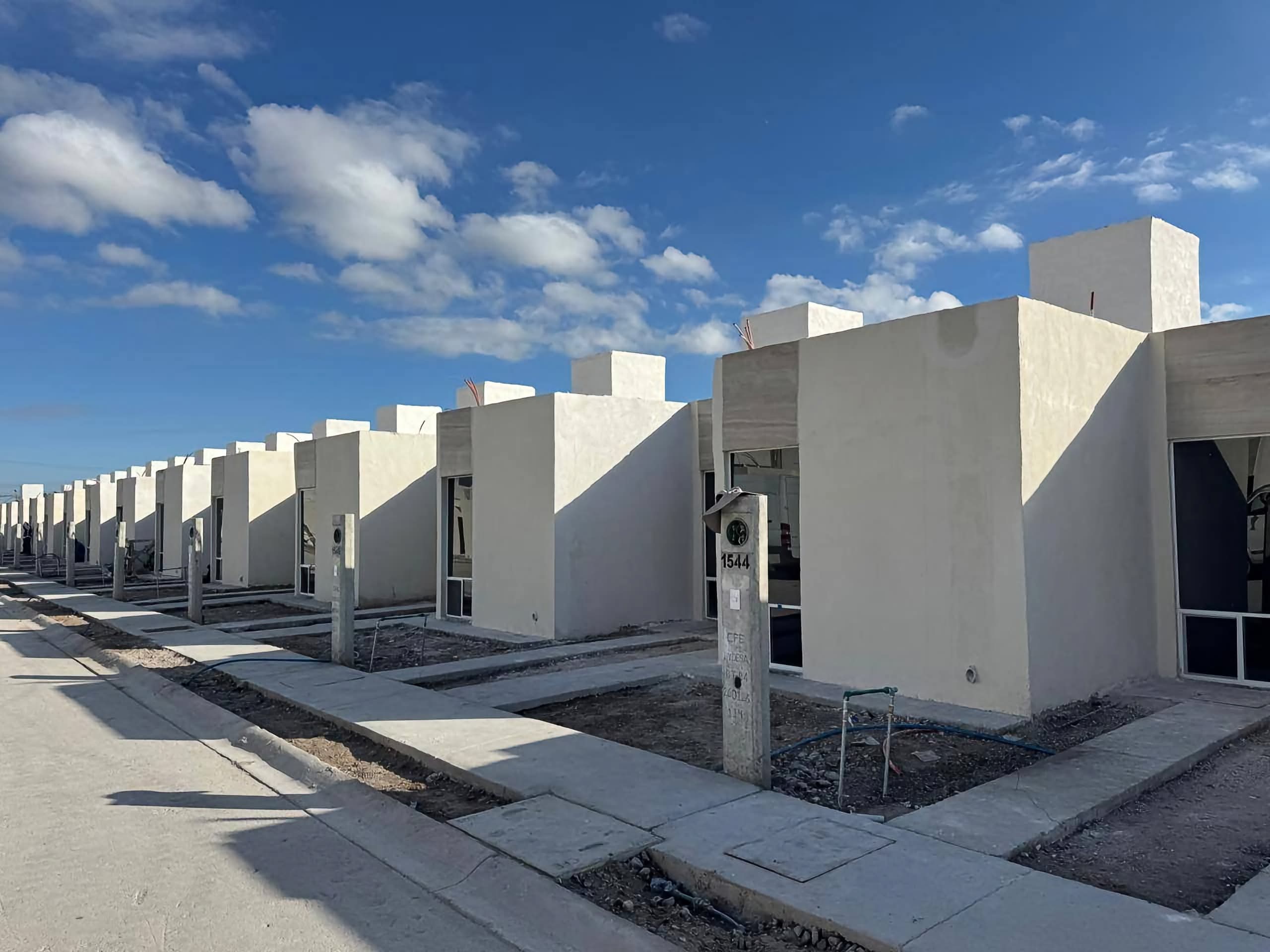 Lerdo avanza con Vivienda para el Bienestar: van por 2,500 casas